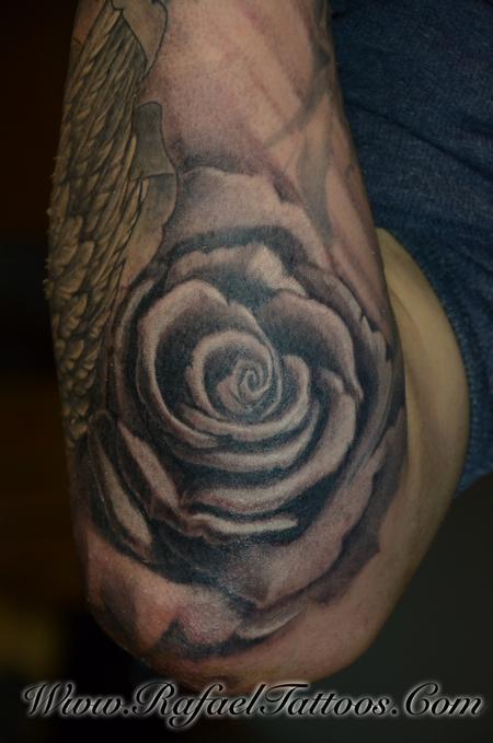 Rafael Marte - Black and Grey Rose in forearm 